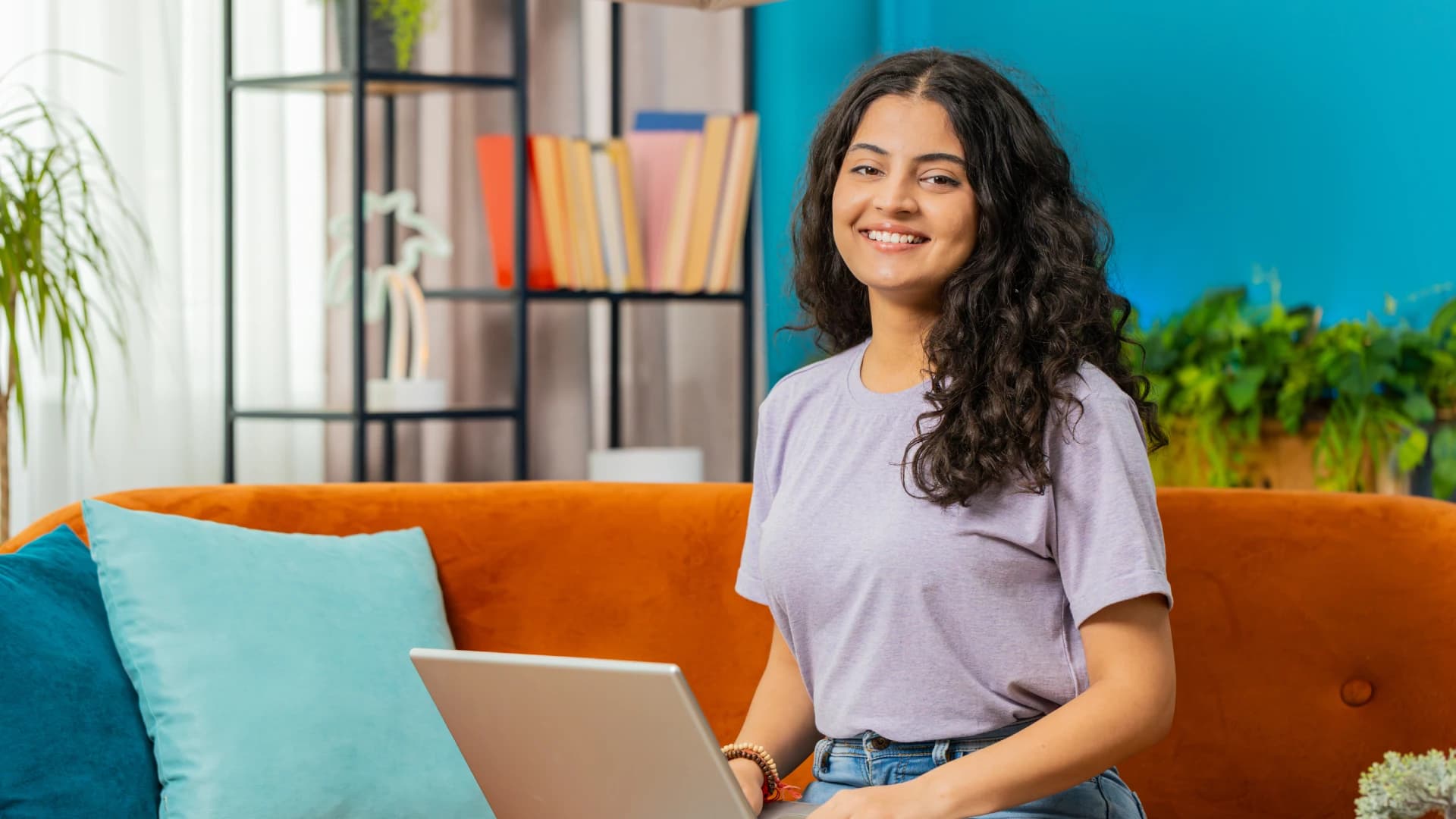 Why Millennials Are Choosing to BuyHomes in Suburban Mumbai: A Deep Dive into Malads Appeal