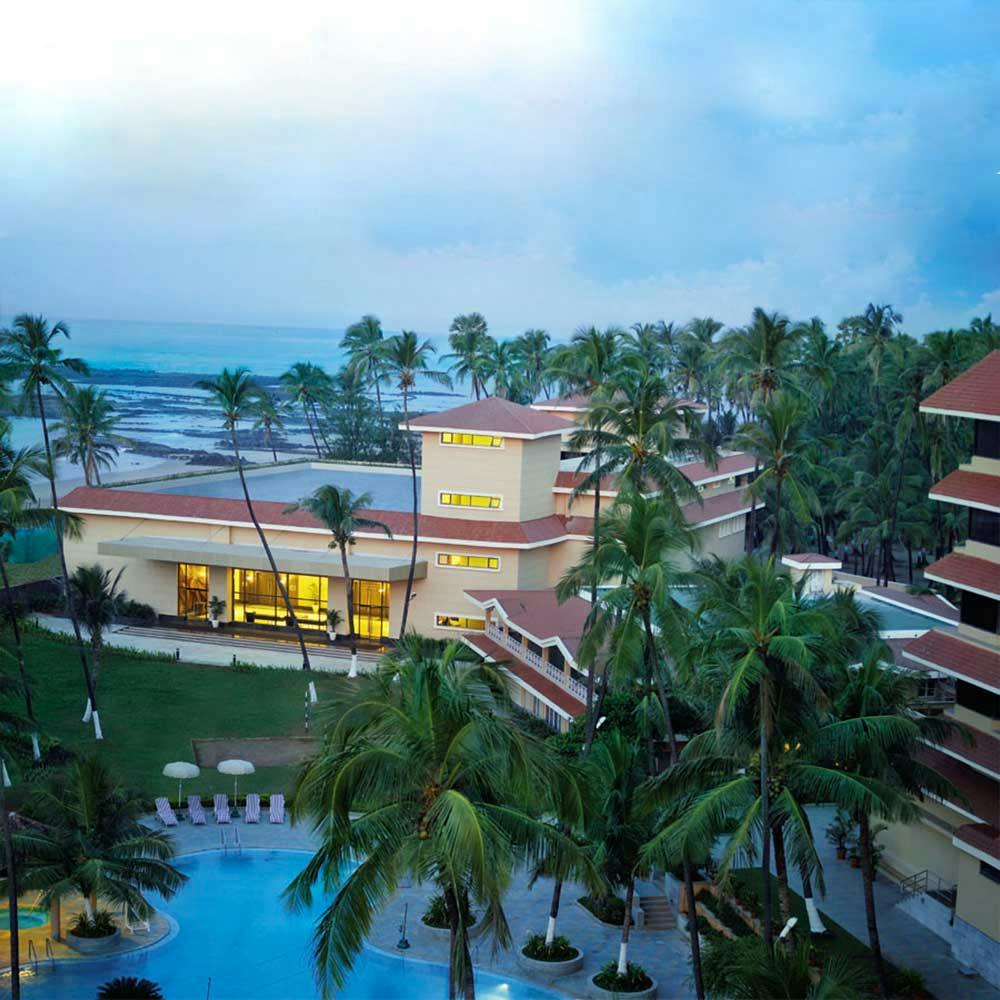 The Retreat Hotel & Convention Centre aerial view