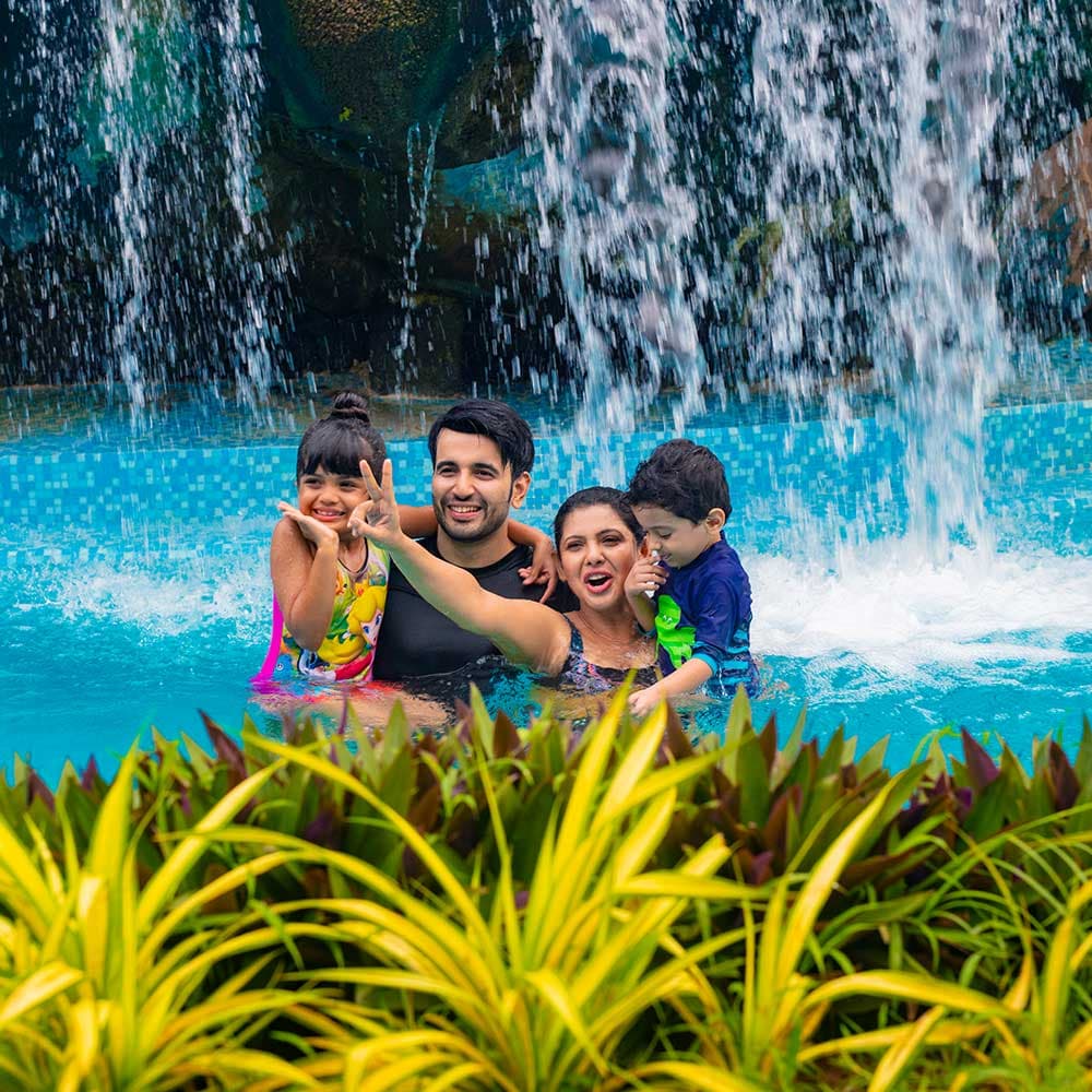 The Retreat Hotel & Convention Centre family swimming pool