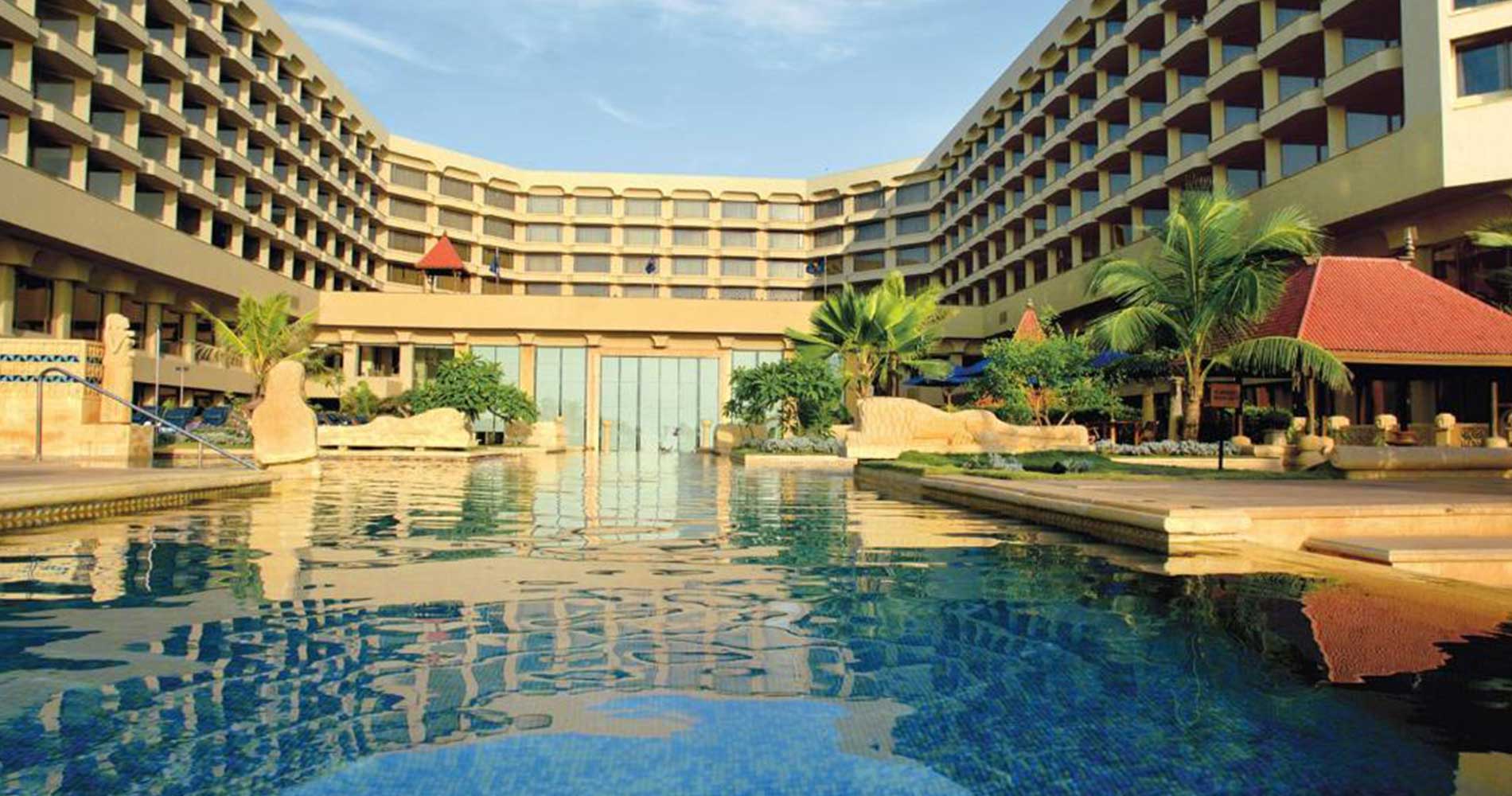 J.W. Marriott, Juhu swimming pool