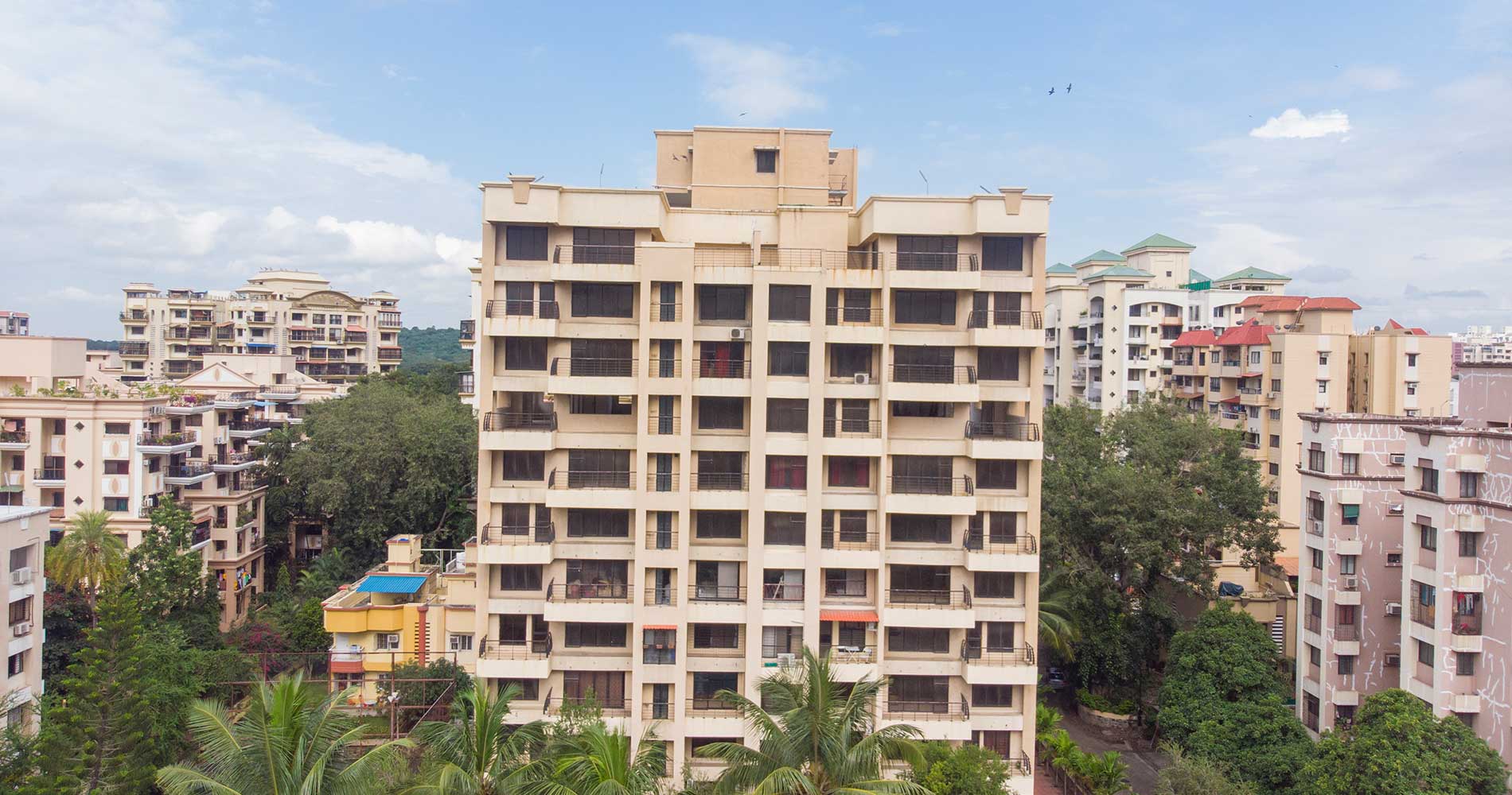 Raheja Gardens 3 BHK Luxury Flats For Sale in Wanwadi, Pune